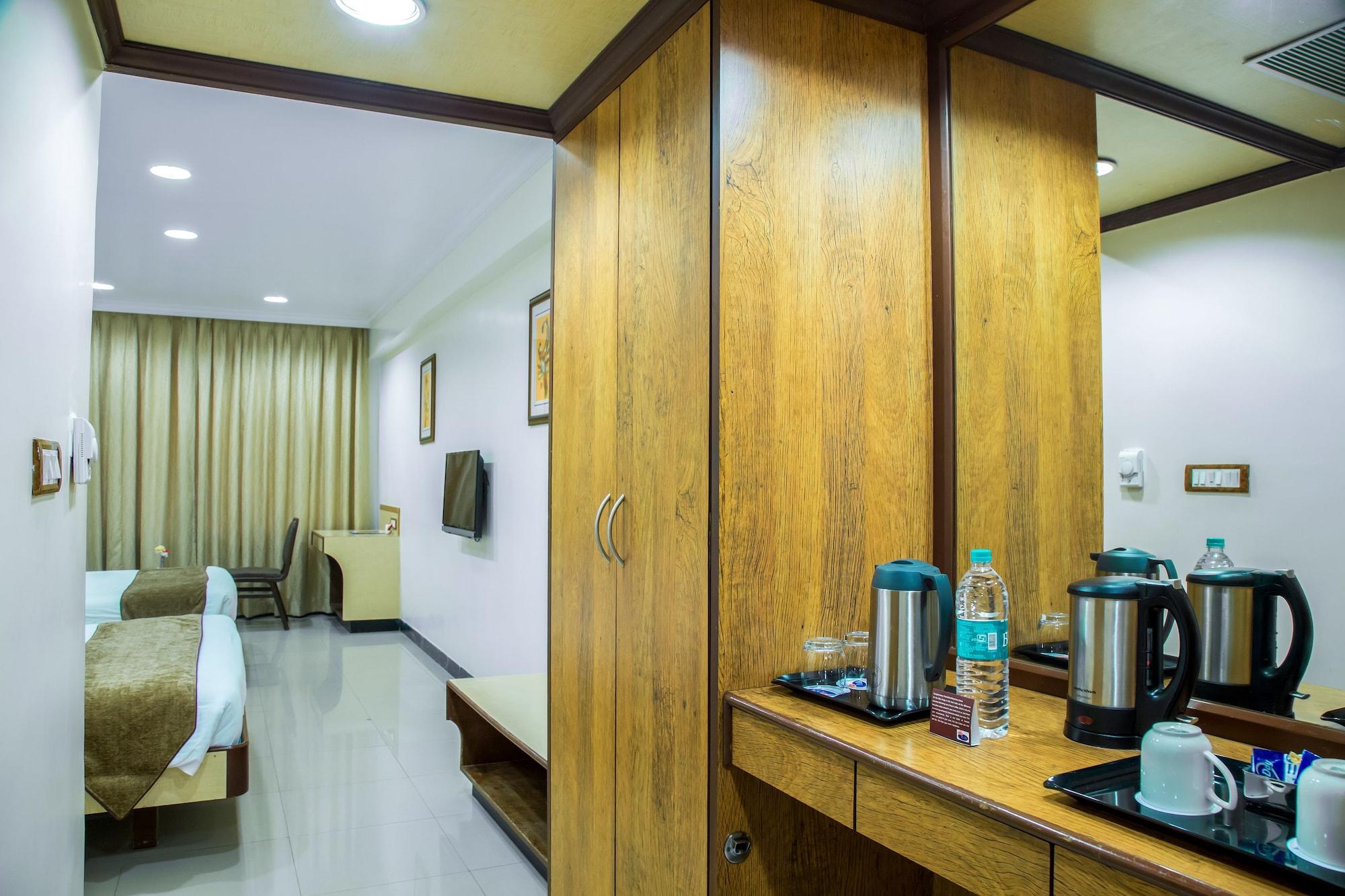 Hotel Tip Top Plaza Thane Ngoại thất bức ảnh