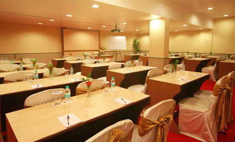 Hotel Tip Top Plaza Thane Ngoại thất bức ảnh