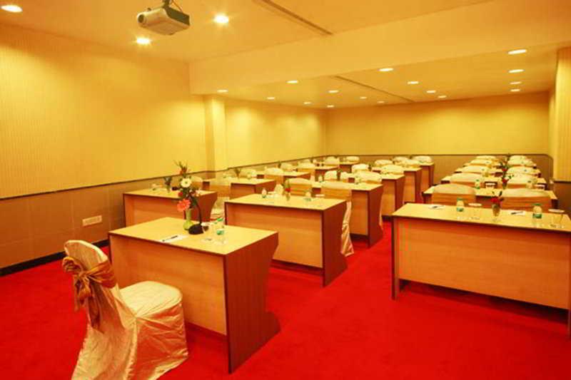 Hotel Tip Top Plaza Thane Ngoại thất bức ảnh