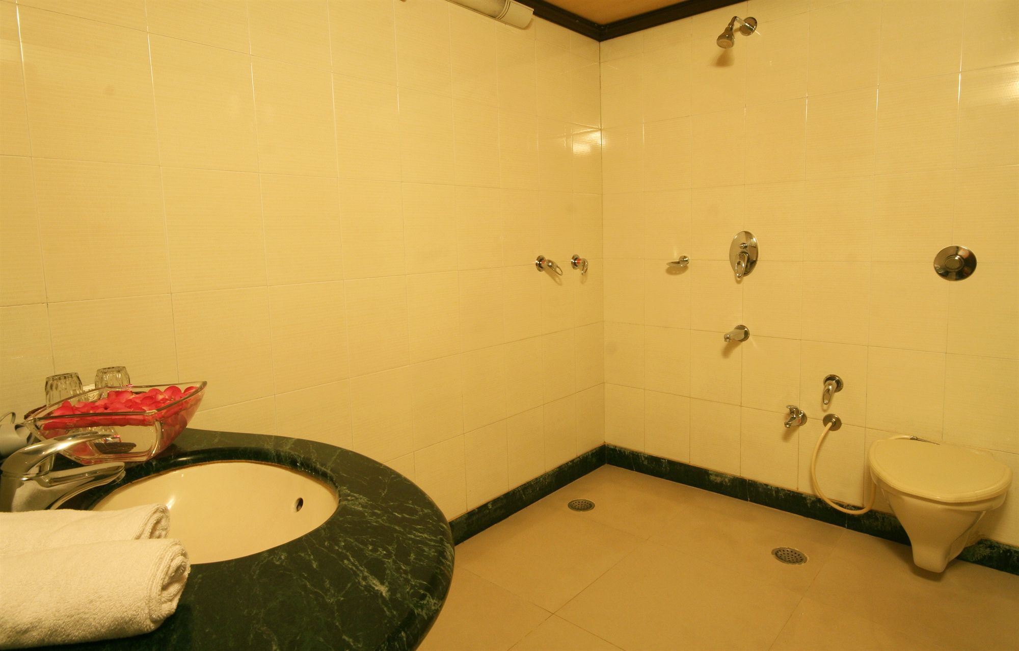 Hotel Tip Top Plaza Thane Ngoại thất bức ảnh